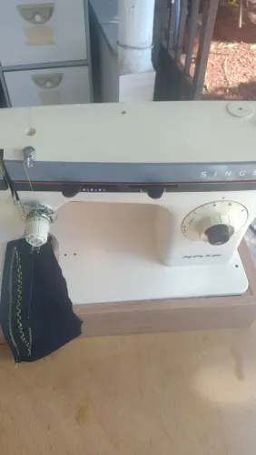 Máquina Singer Zig Zag Super conservada 