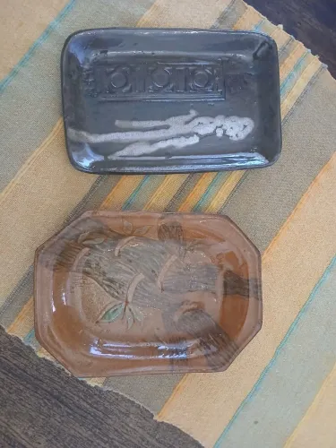 2 mini travessas retangulares ,cerâmica esmaltada