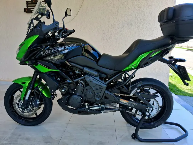 Kawasaki Versys 650cc 2021 estado de nova com manual, chave reserva e nota fiscal