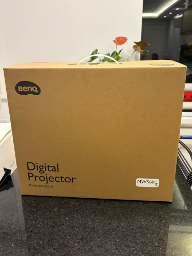 ? Projetor BenQ MW560C, WXGA, 4000 lumens
