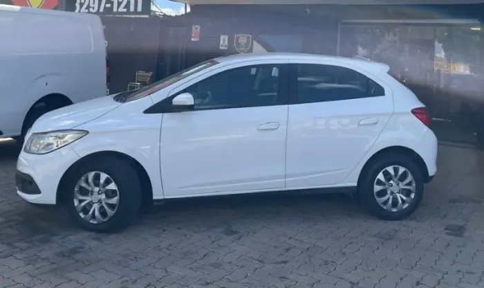 Chevrolet Onix Hatch LT 1.4 8V Flex Power Mec. 4P 2015