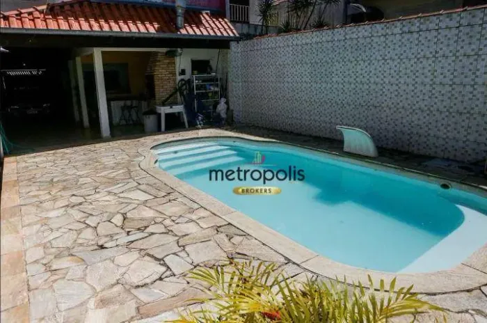 Casa com 3 dormitórios à venda, 176 m² por R$ 855.000,00 - Vila Eldízia - Santo André/SP
