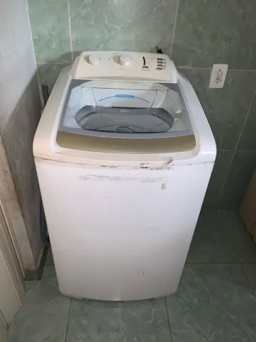 Vende se máquina de lavar de 10 kilos... Bate , enxaguar e centrífuga 