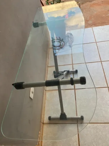 VIDRO COM APARADOR DE MESA
