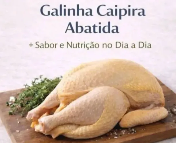 Galinha caipira abatida