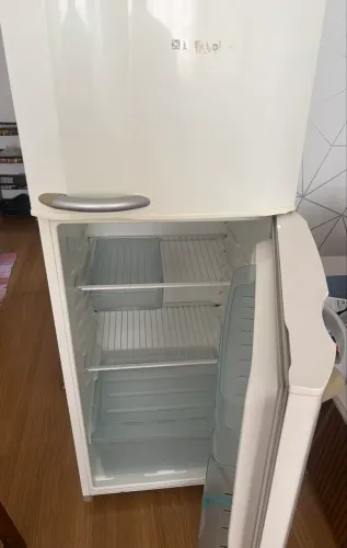 Geladeira Electrolux Air Flow System DC34