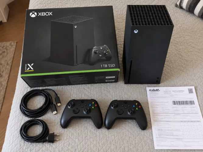 Vendo Xbox Series X 1TB, completo e muito bem conservado.
