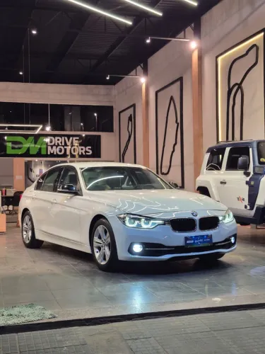 BMW 320I A Modern/sport TB 2.0/a.flex 16V 4P 2016