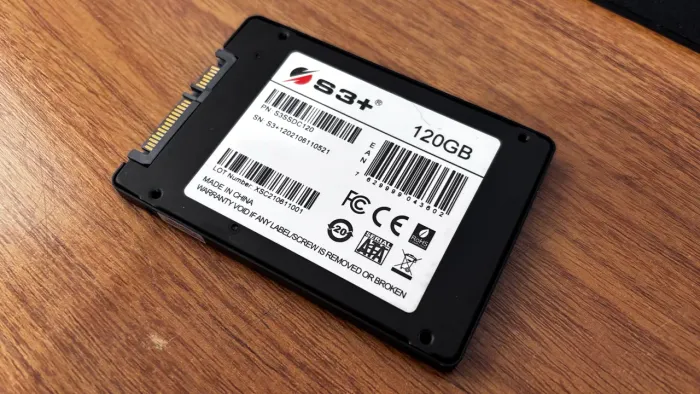 Ssd 120 gb com windows 10 pro - pouco usado -