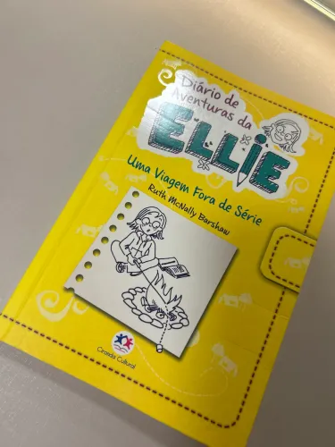 Livro Diário de Aventuras de Ellie ( uma viagem fora de série ) livro 01