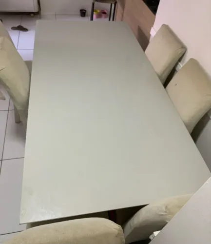 Tampo de mesa laqueado