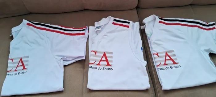 UNIFORMES ESCOLARES - SEMI NOVOS