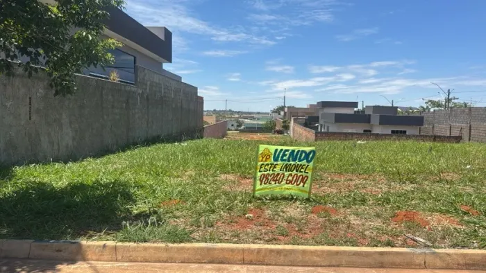 Terreno de esquina escriturado e registrado - 295 m²