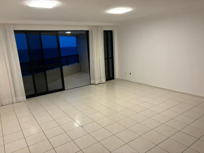 Imóvel para aluguel e venda tem 160 metros quadrados com 4 quartos em Boa Viagem - Recife 