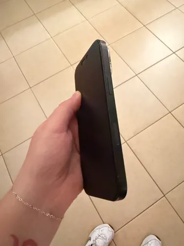 Iphone 16 pro, Impecável