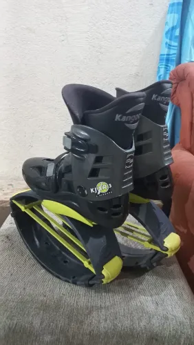 Kangoo Jumps 37/38 necessita colocar a sola de borracha, desapego pra desocupar espaço