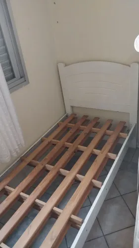 CAMA DE SOLTEIRO BRANCA