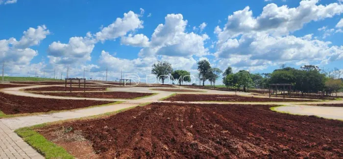 Terreno à venda, localizado no Paraíso Tropical, CASCAVEL - PR