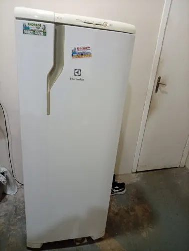 Geladeira Eletrolux RE31