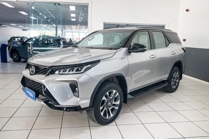 Toyota Hilux SW4 SRX Diamo. 4X4 2.8 TB DIE AUT 2022