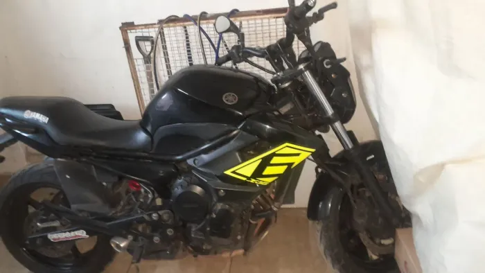 Vendo essa xj6 ano 2016