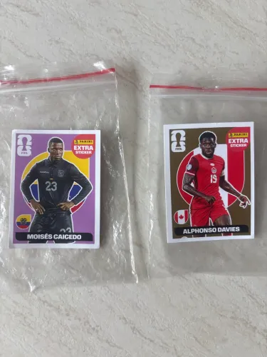 Vendo figurinhas legendes 2026