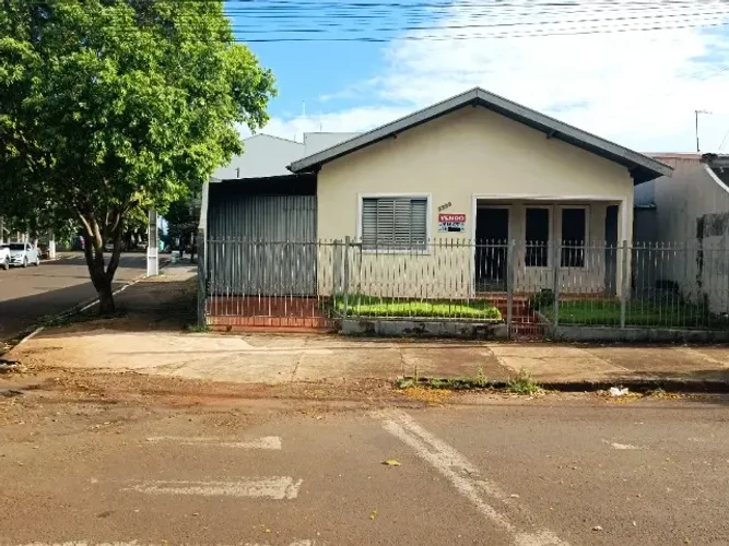 Vende-se: Residencia 03 quartos Jd Cristina Mandaguari/PR