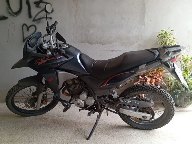 Vendo XRE 300 valor 15 mil