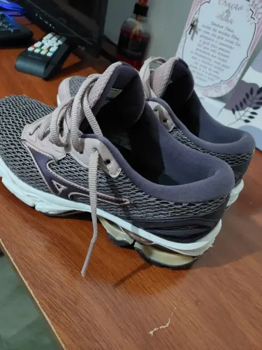 MIZUNO 36 INVICTUS
