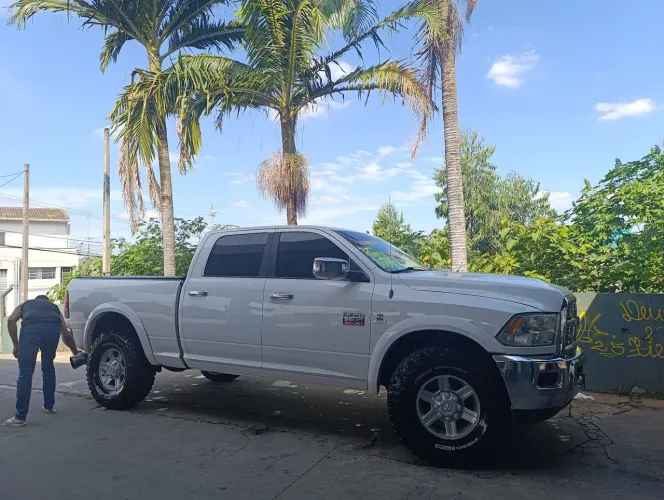 Ram 2500 Laramie 6.7 TDI CD 4X4 Diesel 2012