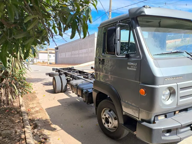 VW Delivery 10 160