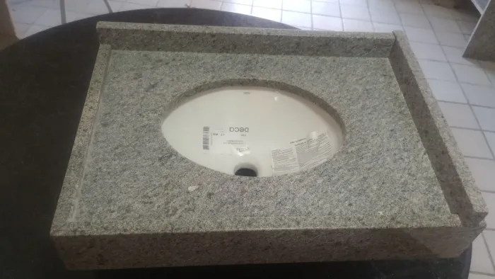 Pias para banheiro .