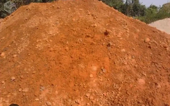 Vendo Barro pra aterro 26mt *29 por R$700 a carrada