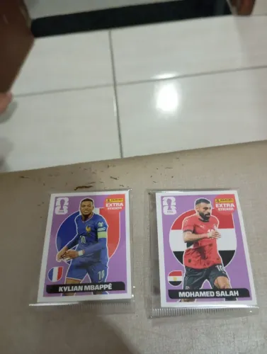 Figurinhas extras regular - Kylian Mbappé -Mohamed Salah