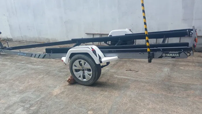 Carreta para embarcação
