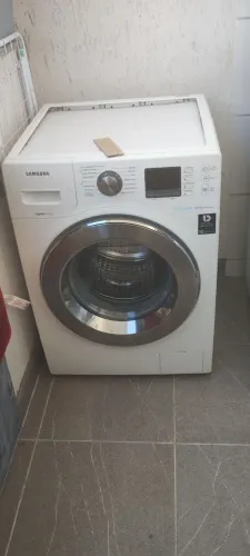 Máquina pra retirar peças 