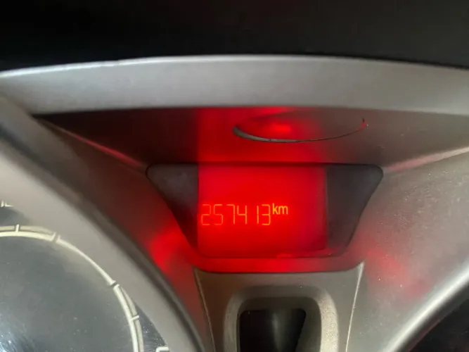 Ford Fiesta SE 1.6 16V Flex 5P 2012