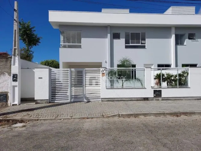 Casa Residencial à venda, Carianos, Florianópolis - CA0594.