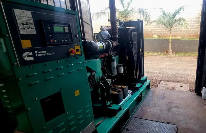 Vendo Gerador 375kva Cummins 2013
