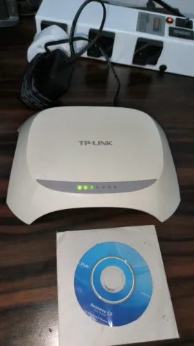 Roteador WI-FI TPLink TL-WR720N - funcionando