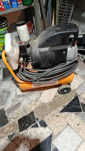 Compressor de Ar Chiapetini 24 L 2HP