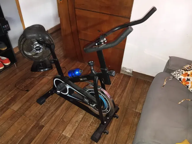 Bicicleta ergométrica WCT fitnes nova