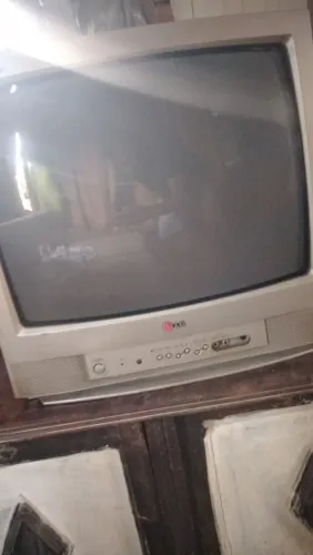Tv LG 20 polegada bom estado 