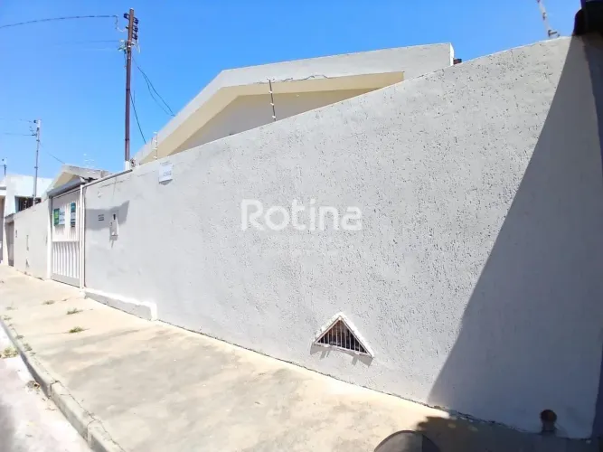 Casa para alugar, 3 quartos, Segismundo Pereira - Uberlândia/MG - Rotina Imobiliária