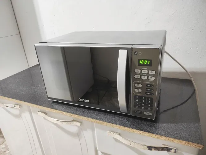 Microondas Consul espelhado 20 Litros