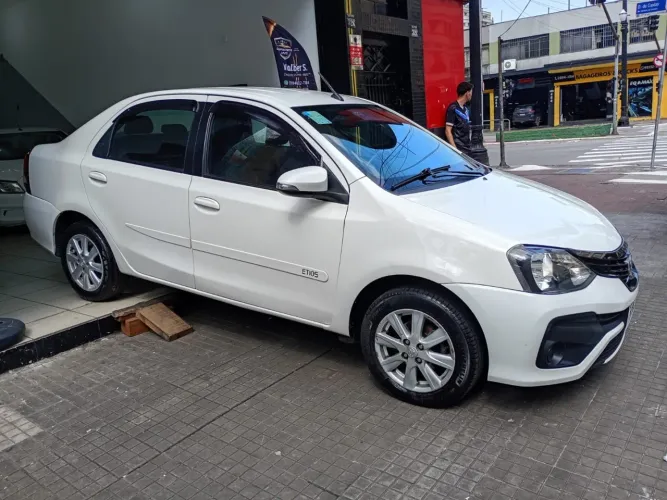 Toyota Etios X Plus Sedan 1.5 Flex 16V 4P Aut. 2019