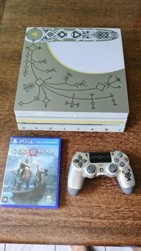 Console Playstation 4 edição God of war