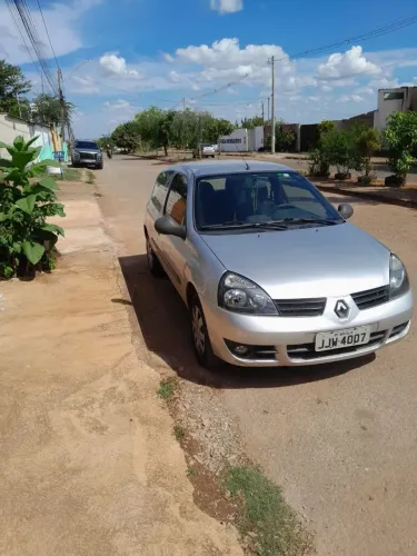 Renault Clio Hi-flex 1.0 16V 3P 2012