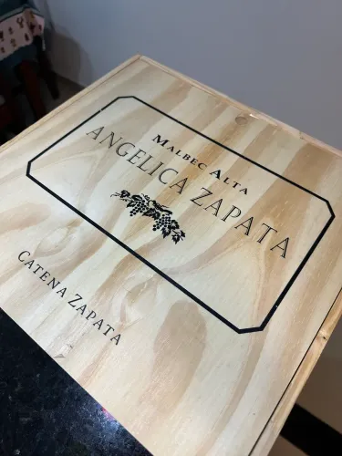 Vinho Angélica zapata 