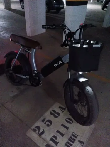 Bike Elétrica Lev seminova